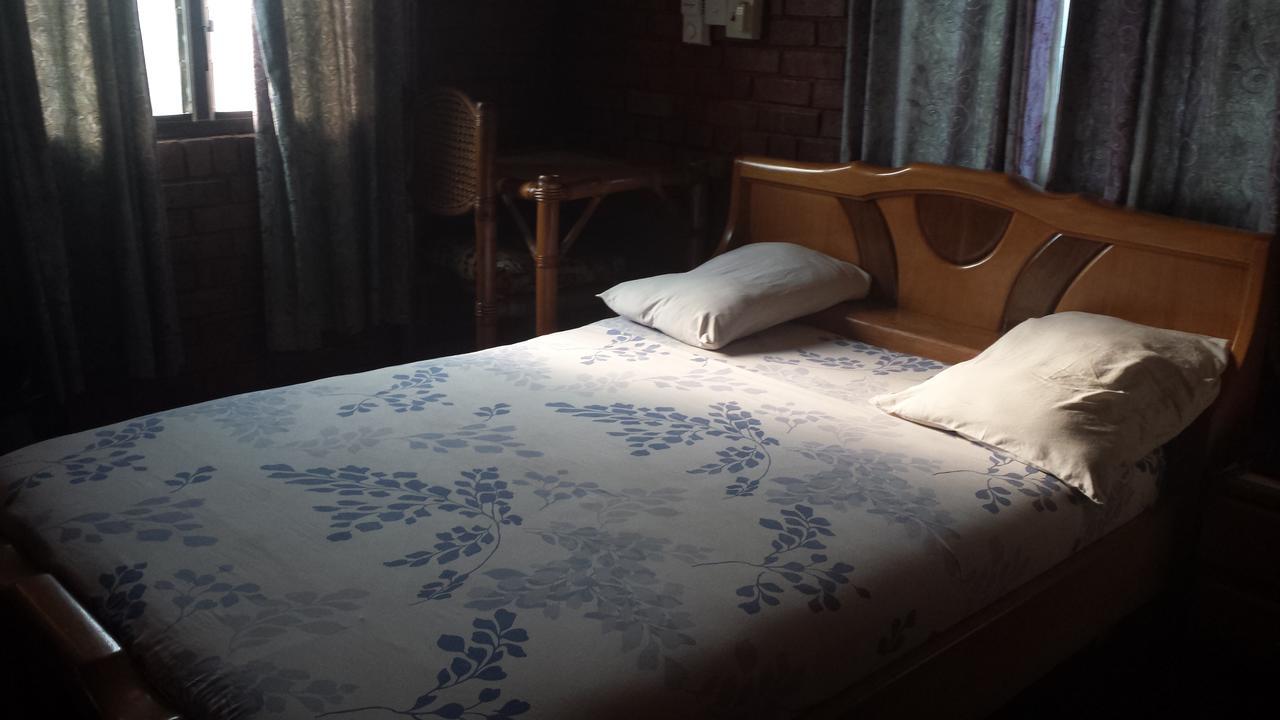 Joy Family Lodge Amasaman Phòng bức ảnh