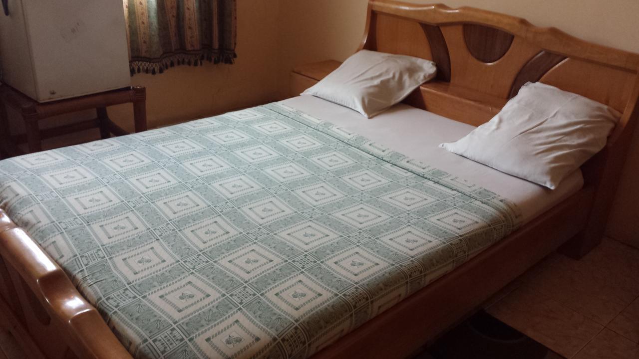 Joy Family Lodge Amasaman Phòng bức ảnh