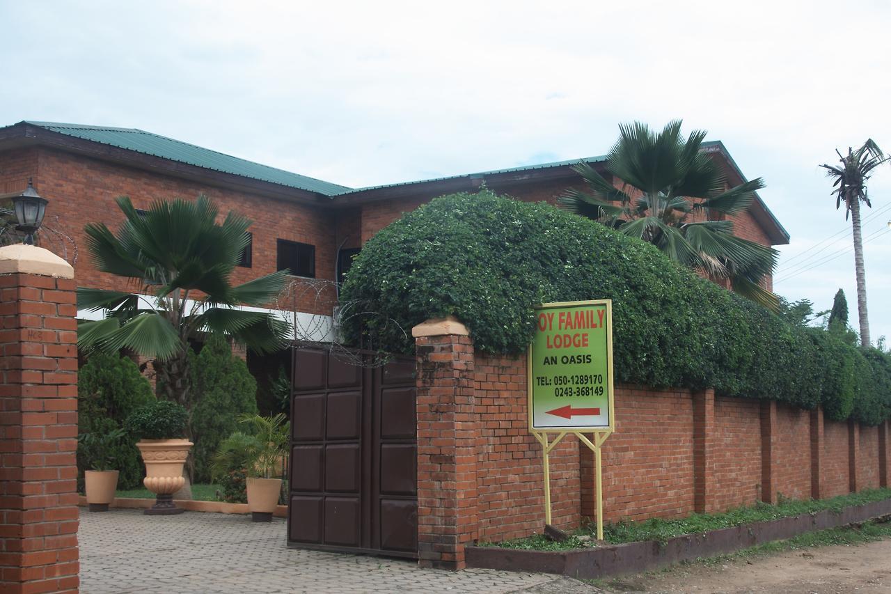 Joy Family Lodge Amasaman Ngoại thất bức ảnh